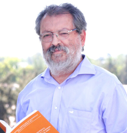 Rafael Labarca Briones